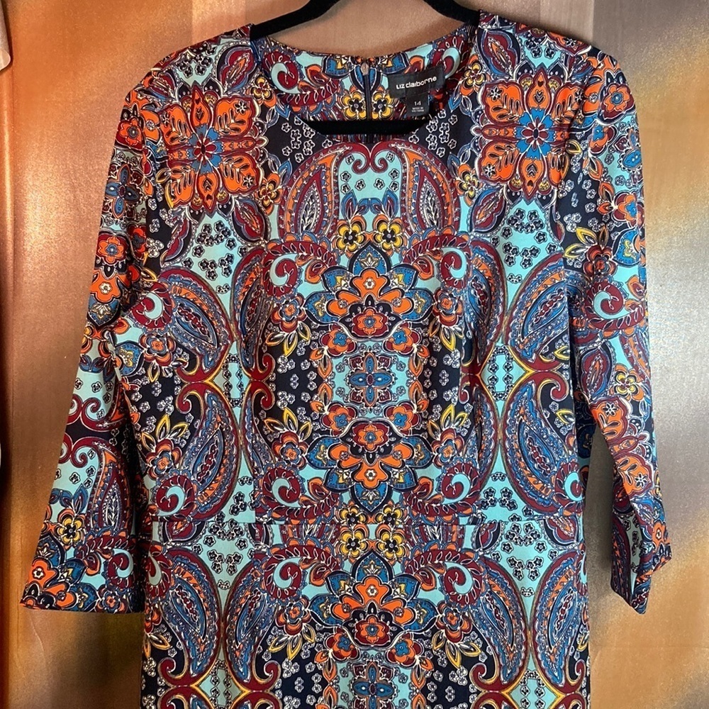 Size 14 Liz Claiborne paisley stretch dress. 44”‎ chest. 44” length. 123